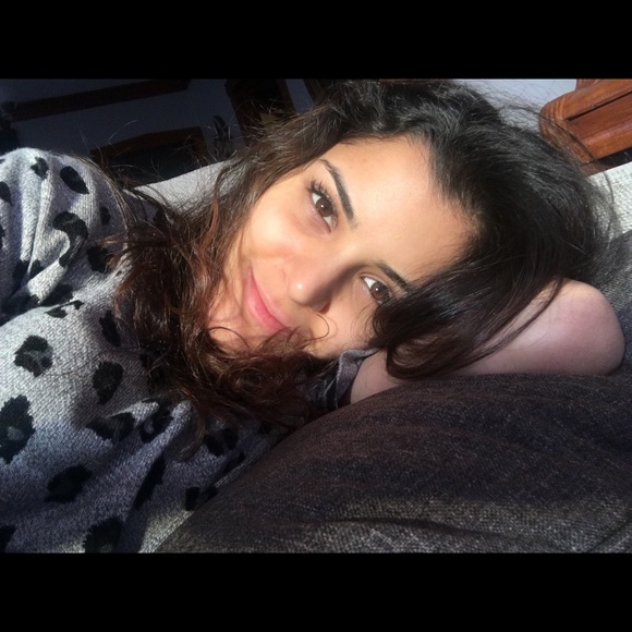 Meet your Posher, Julieth - Picture 1 of 1